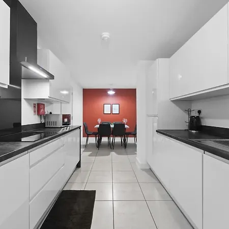 Contractor & Family Friendly 4-br House - Leads *