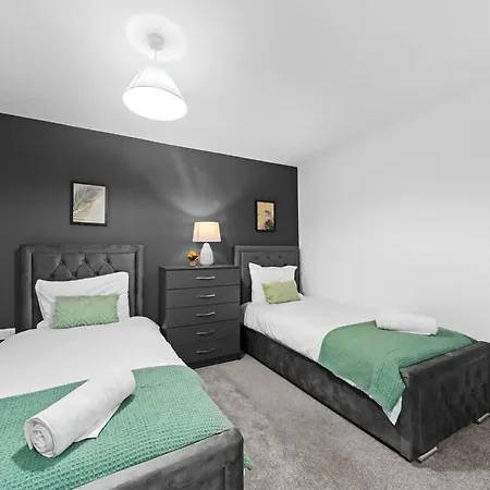 Contractor & Family Friendly 4-br House - Leads Holiday home