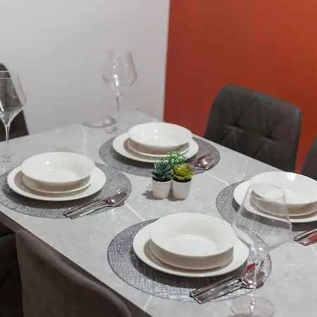 Contractor & Family Friendly 4-br House - Leads Vakantiehuis *