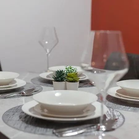 Vakantiehuis Contractor & Family Friendly 4-br House - Leads *