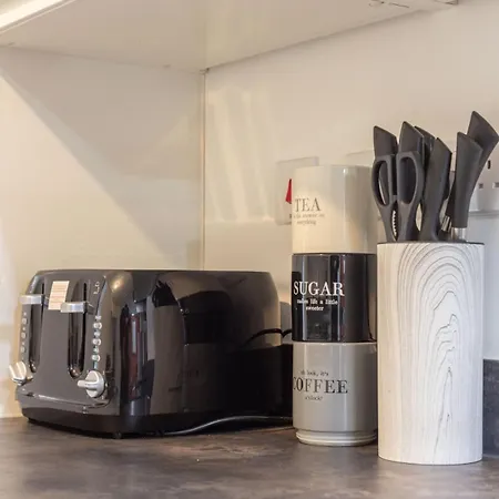 Vakantiehuis Contractor & Family Friendly 4-br House - Leads Leeds (West Yorkshire)