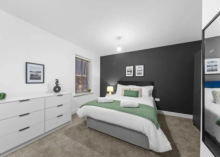 Contractor & Family Friendly 4-br House - Leads Holiday home *