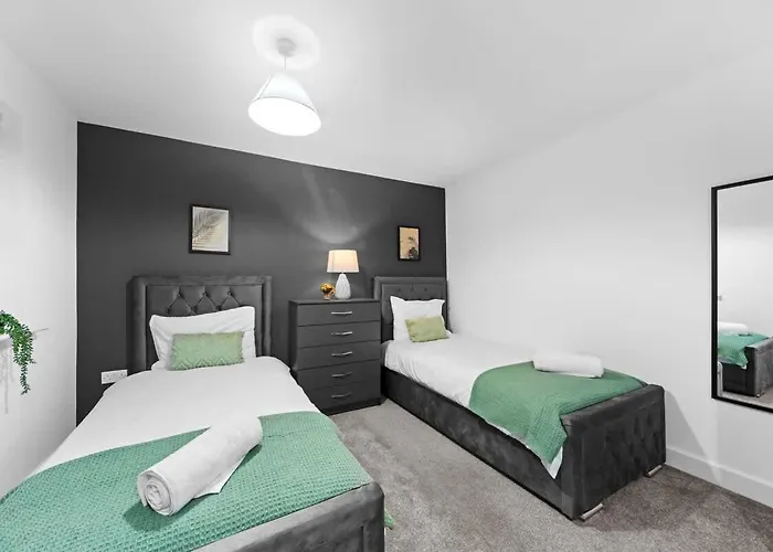 Contractor & Family Friendly 4-br House - Leads Holiday home