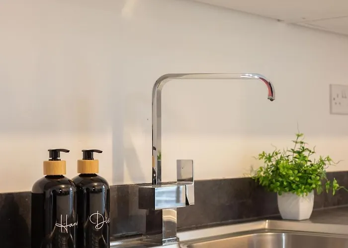 Contractor & Family Friendly 4-br House - Leads Vakantiehuis *