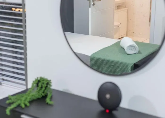 Vakantiehuis Contractor & Family Friendly 4-br House - Leads *